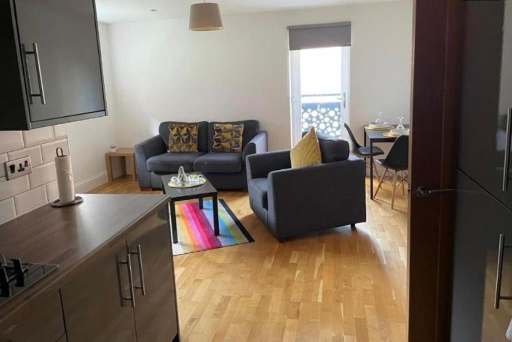 Hu1 Stylish Cozy Central Apartment Wifi H3 Kingston upon Hull Esterno foto
