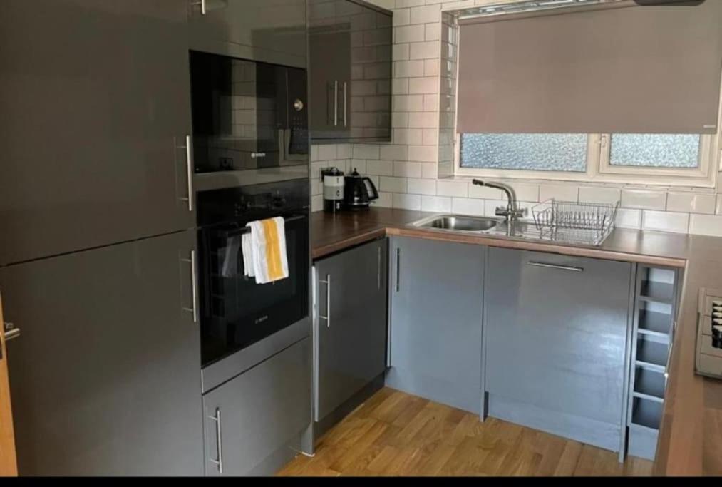 Hu1 Stylish Cozy Central Apartment Wifi H3 Kingston upon Hull Esterno foto